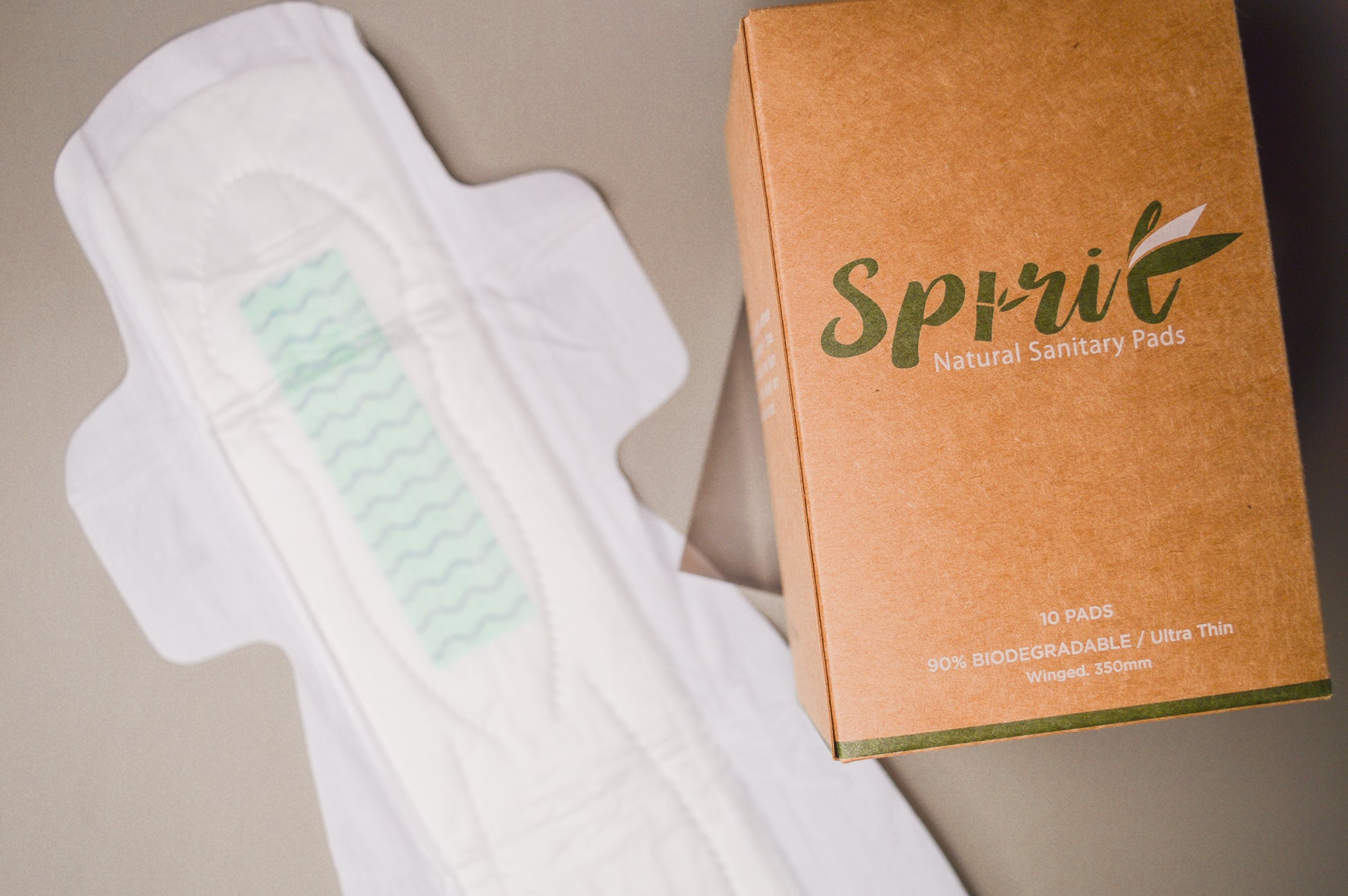 Spirit Organic Sanitary Pads with open Period Pad. Box in Craft brown colour
